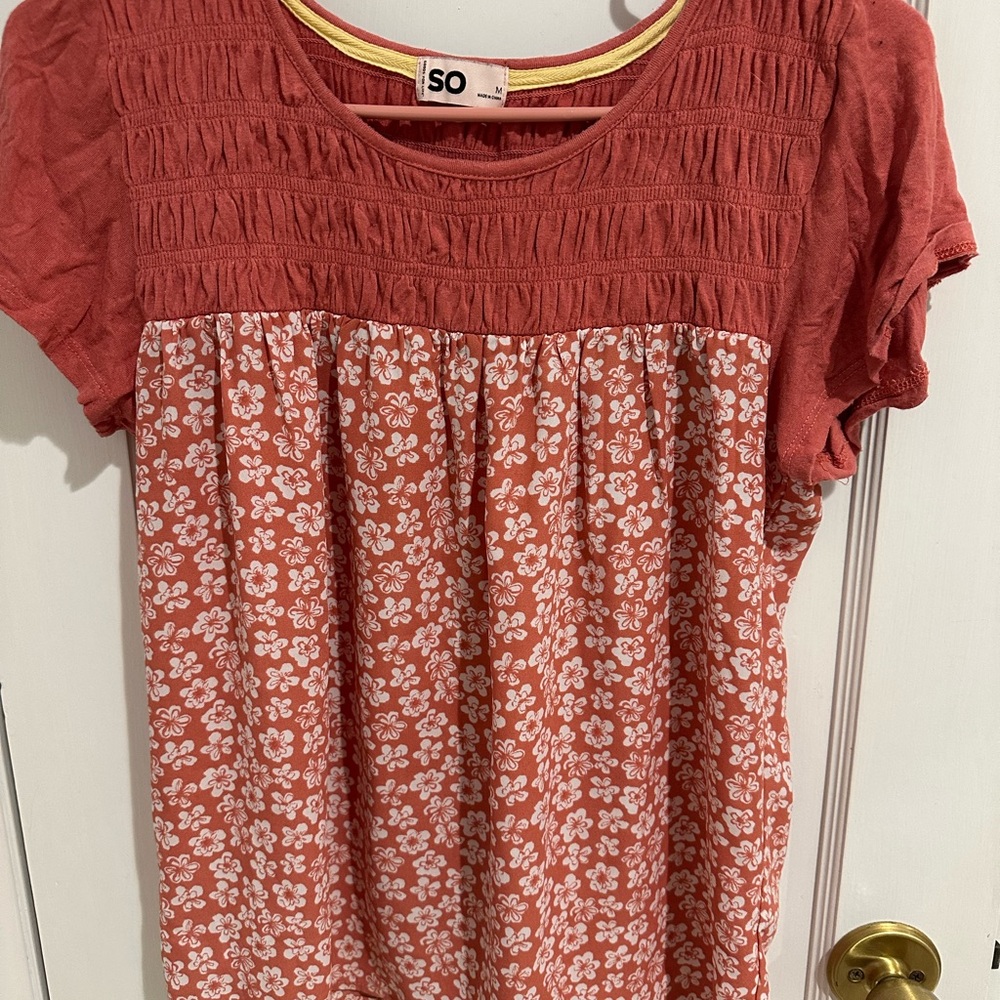 SO Women's Coral Floral Blouse